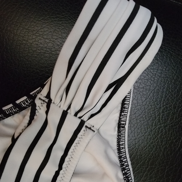 Bathing Suit Bundle! Victoria's Secret and one Exhilaration! Most NWOT. - Picture 6 of 15